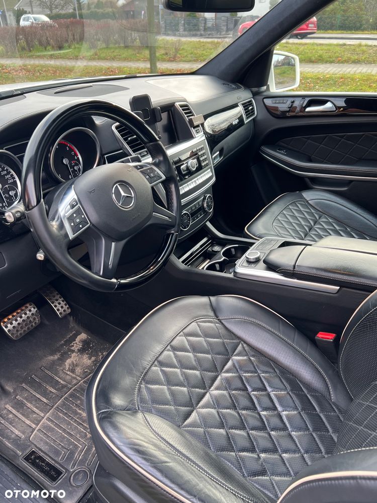 Mercedes-Benz GL - 14