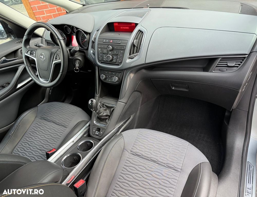 Opel Zafira Tourer 2.0 CDTI ECOTEC Cosmo - 18