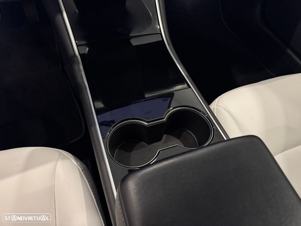 Tesla Model 3 Long-Range Dual Motor AWD - 40