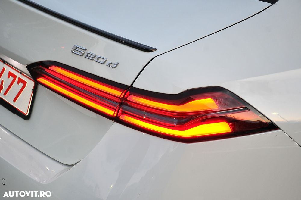 BMW Seria 5 520d xDrive AT MHEV - 29