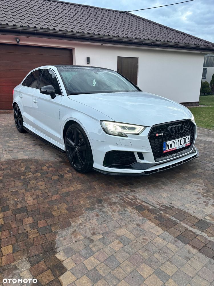 Audi RS3 Limousine TFSI Quattro Performance Edition S tronic - 1
