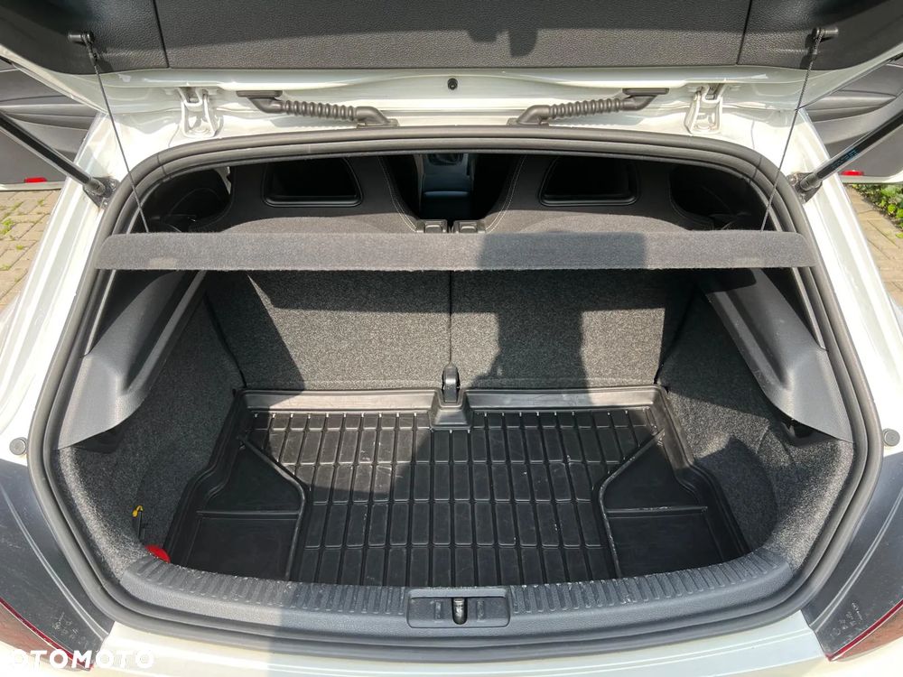 Volkswagen Scirocco 2.0 TSI R - 16