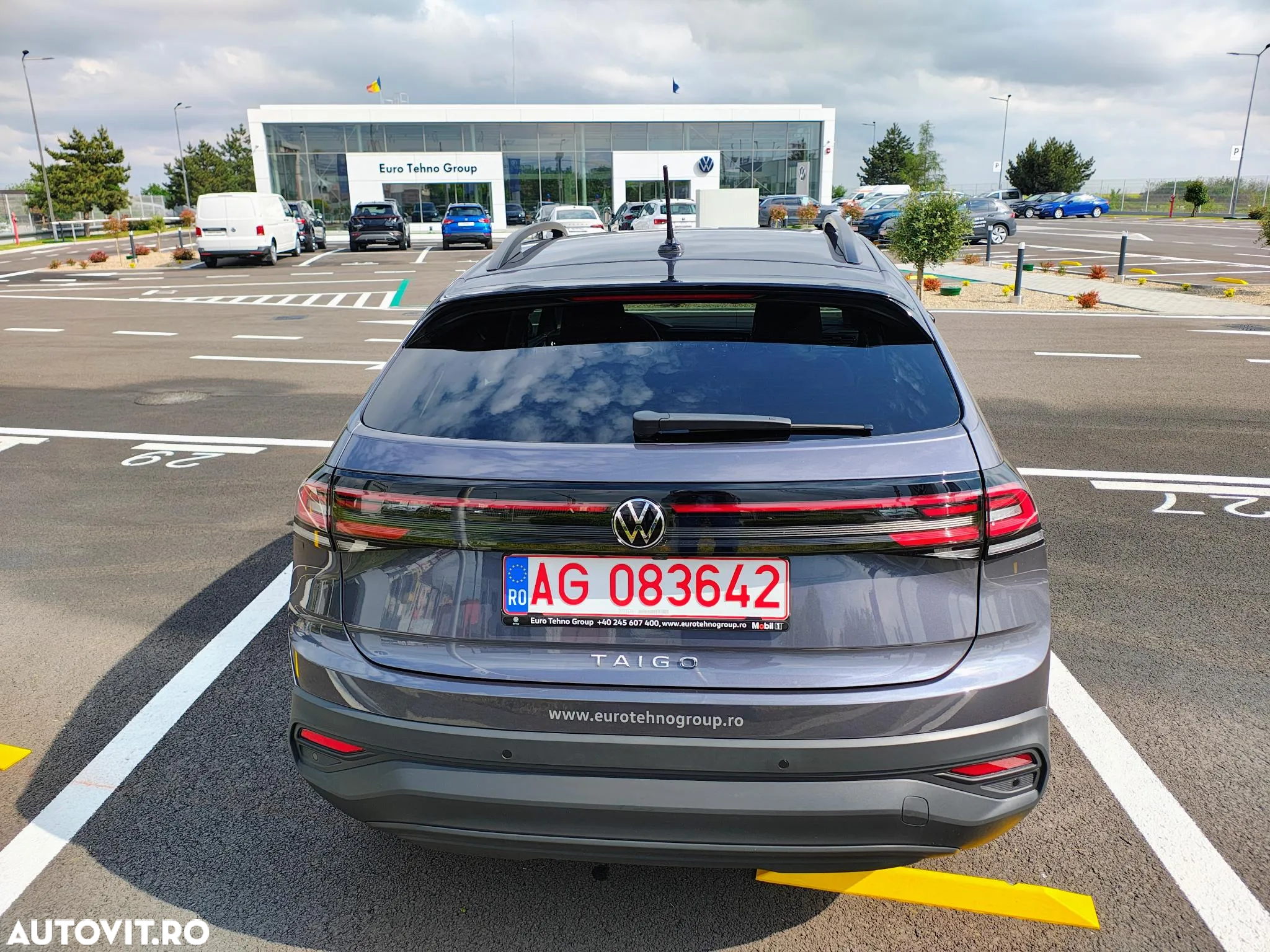 Volkswagen Taigo 1.0 TSI DSG Life - 8