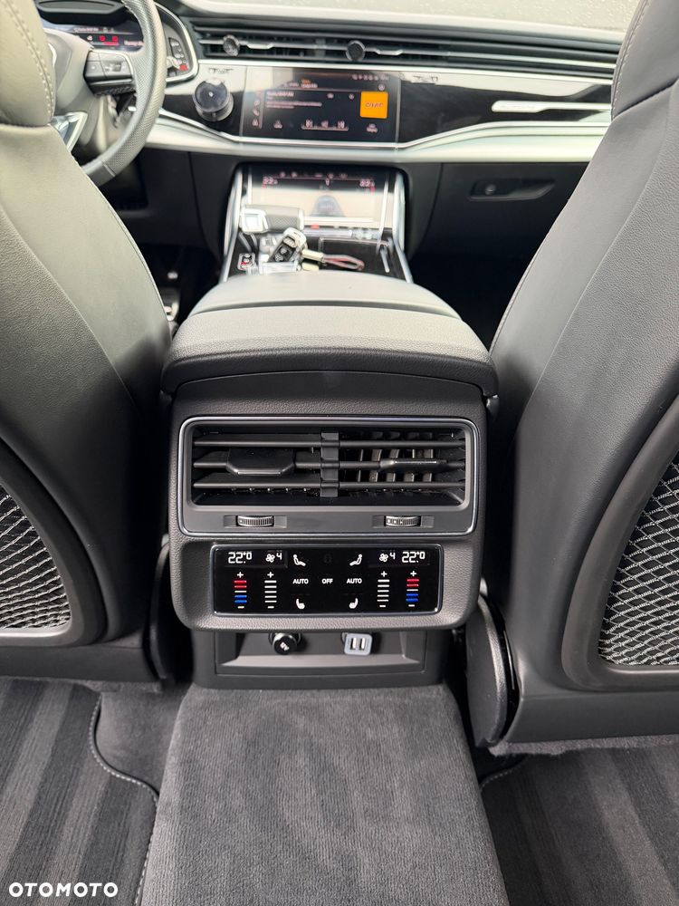 Audi SQ8 - 13