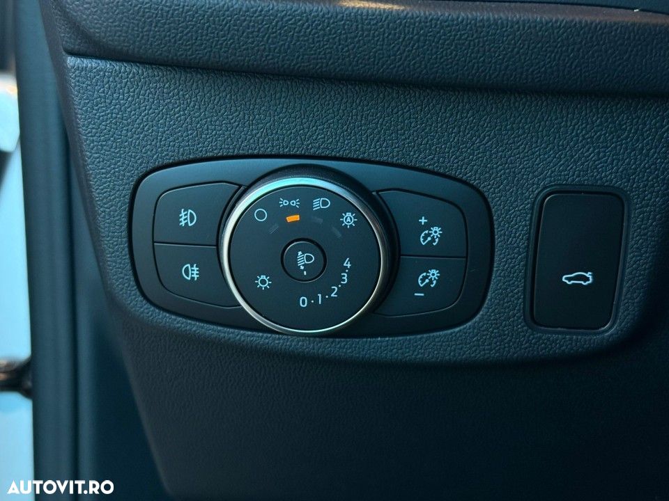 Ford Focus 1.5 EcoBlue 8AT Titanium - 13