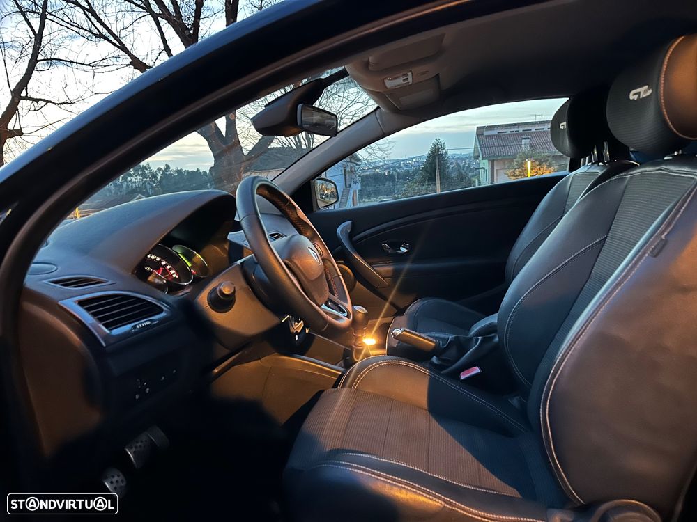 Renault Mégane Coupe - 18