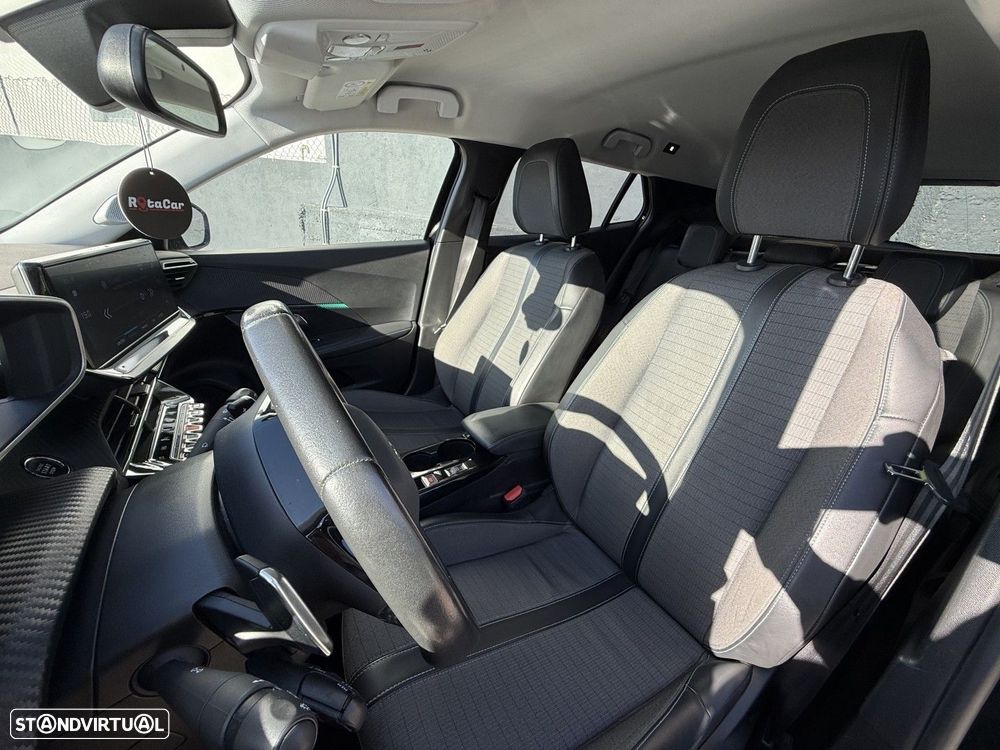 Peugeot 2008 1.2 PureTech Allure Pack EAT8 - 3