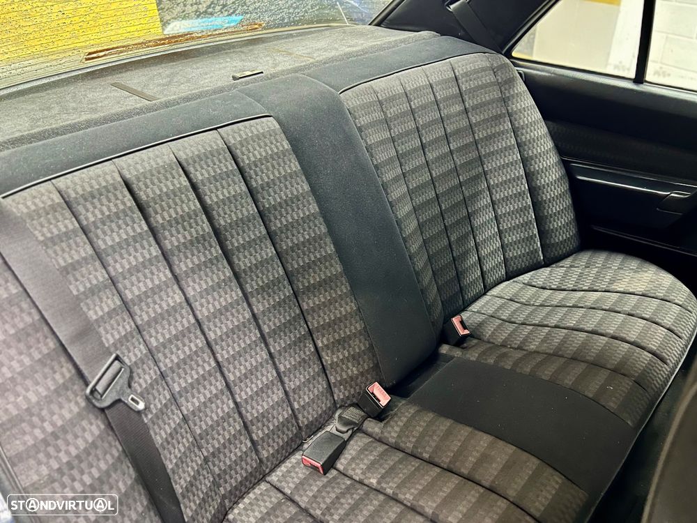 Mercedes-Benz W201 (1982-1993) 190 D 2.0 - 6