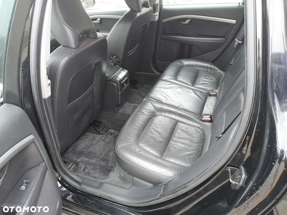 Volvo V70 T4 Momentum - 12