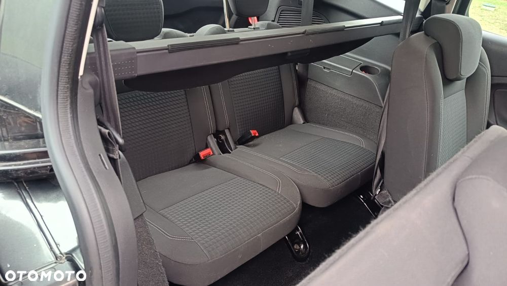 Ford Grand C-MAX - 8