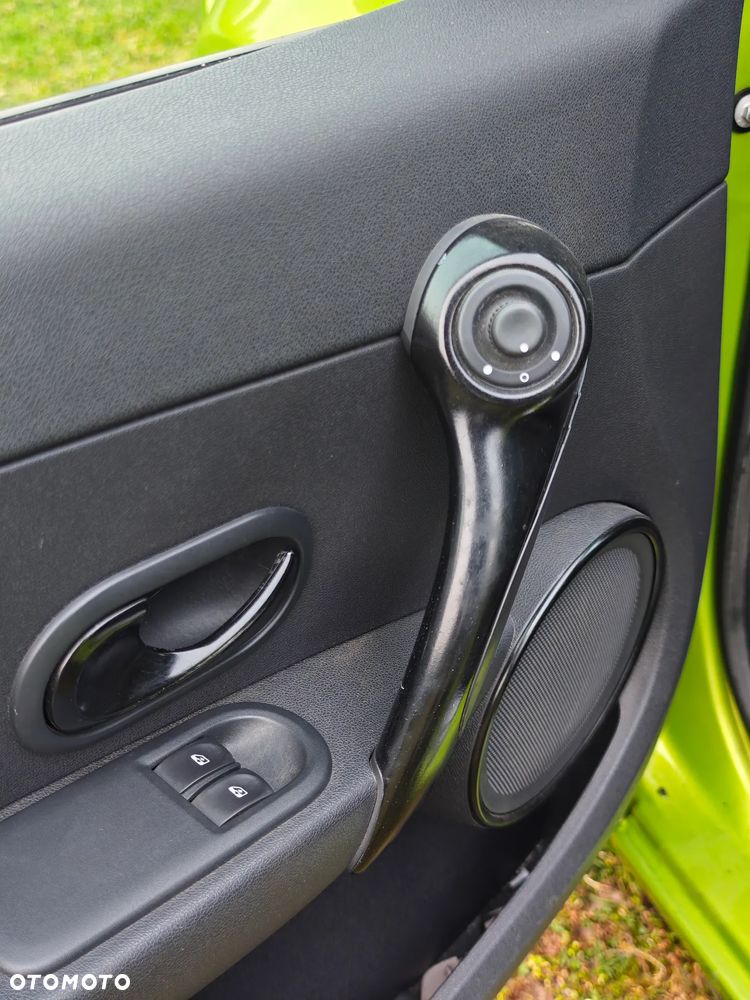 Renault Clio 1.2 16V Dynamique - 25