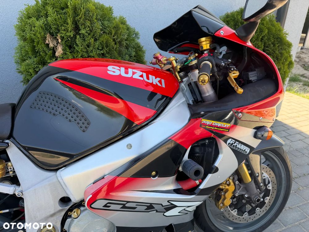 Suzuki GSX-R - 15