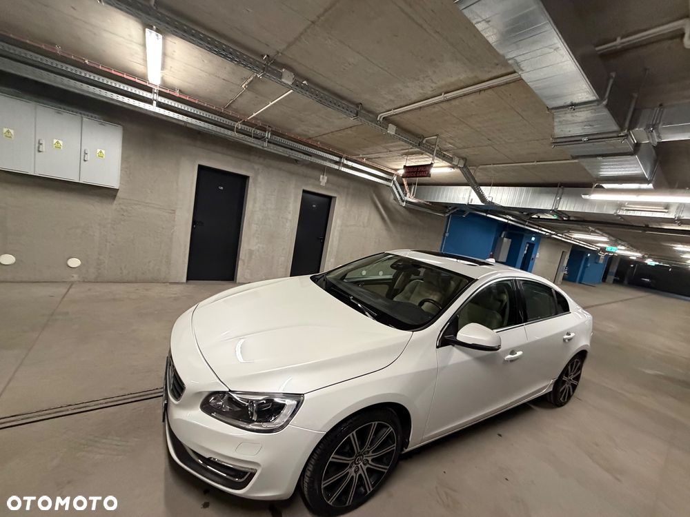 Volvo S60 2.5 T5 AWD - 1