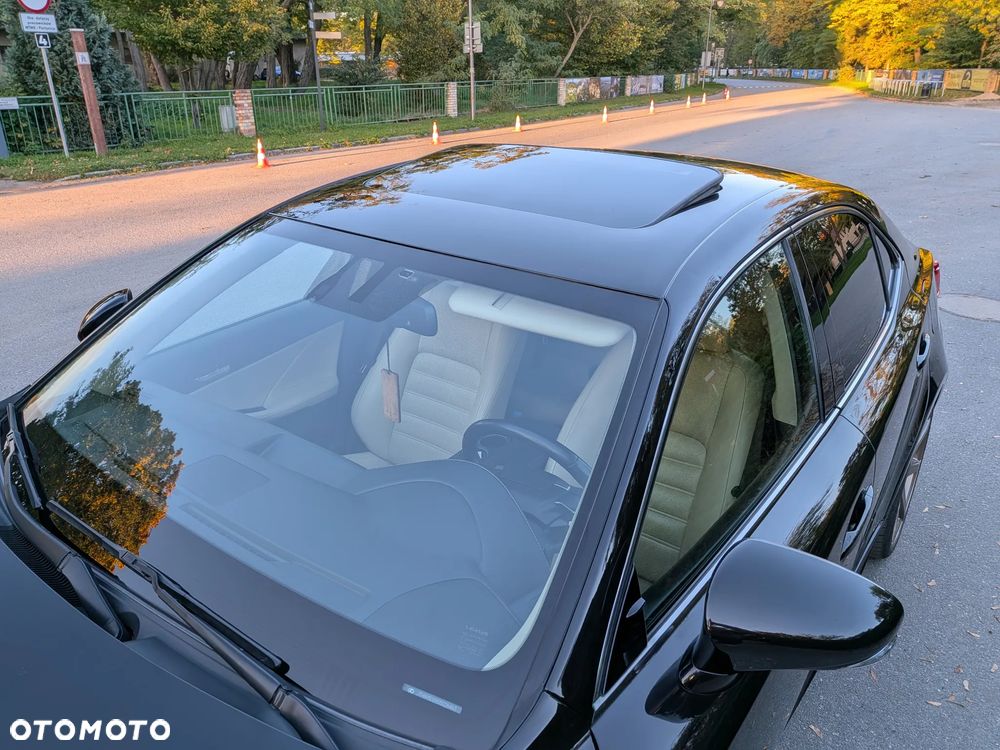 Lexus IS 300h Prestige - 16