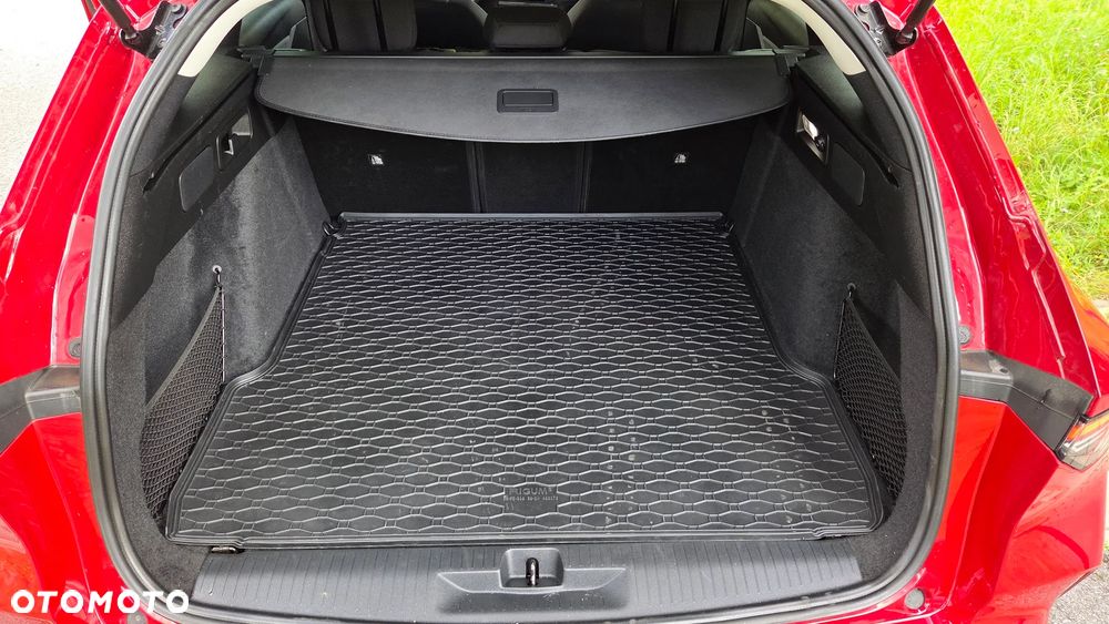 Opel Astra 1.2 Turbo Enjoy - 11