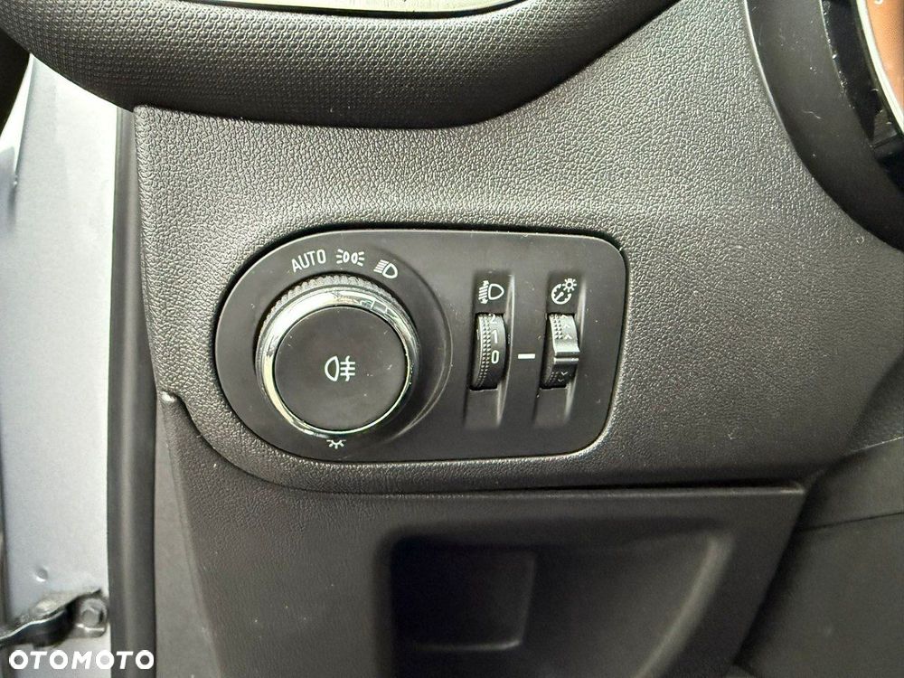 Opel Crossland X - 29