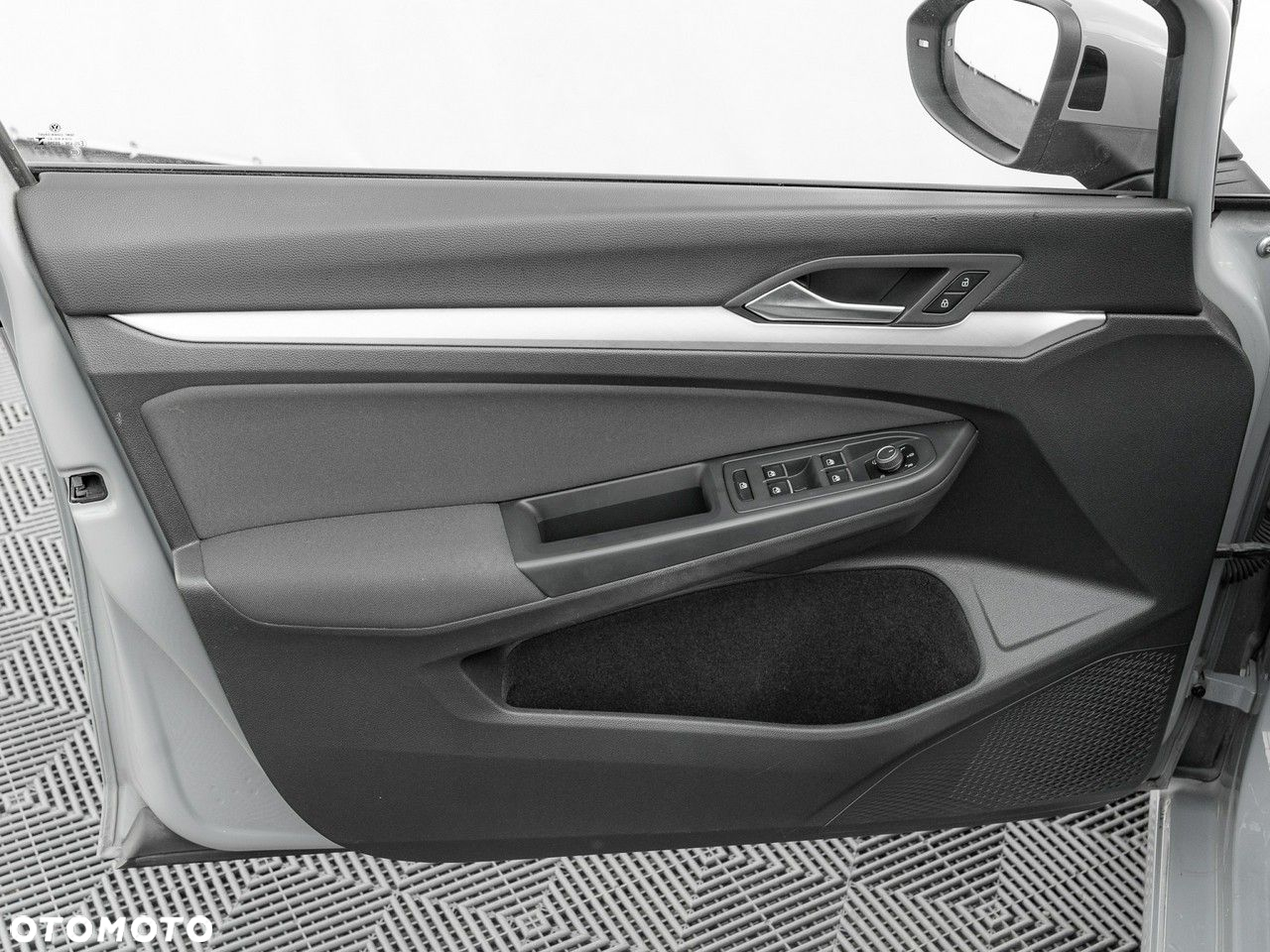 Volkswagen Golf VIII 1.5 TSI EVO Life - 13