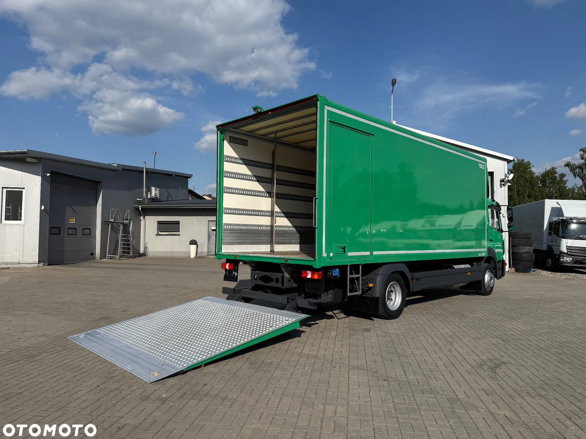 Mercedes-Benz ATEGO - 9