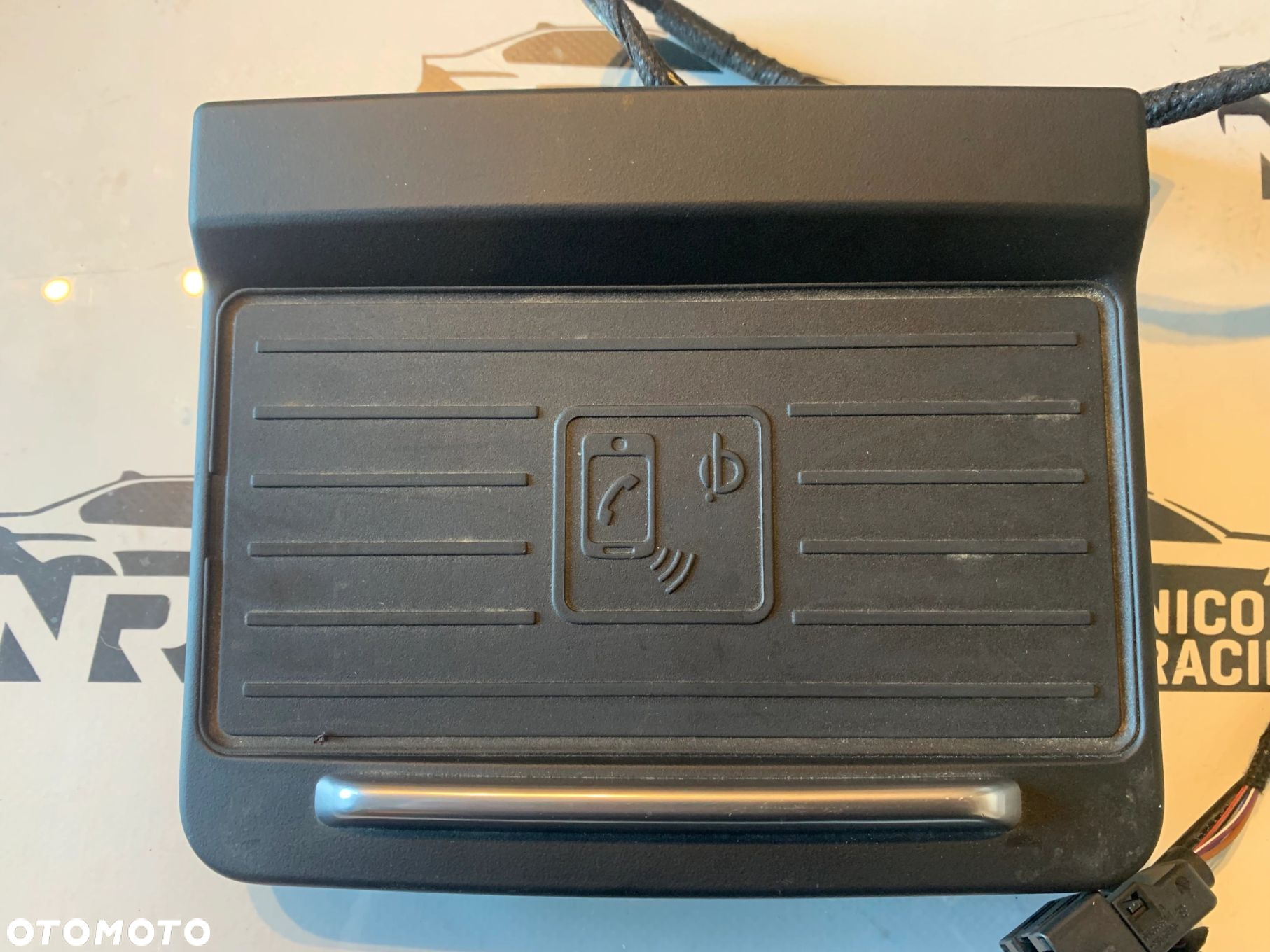 ŁADOWARKA INDUKCYJNA AUDI Q5 80A 80A864075B - 2