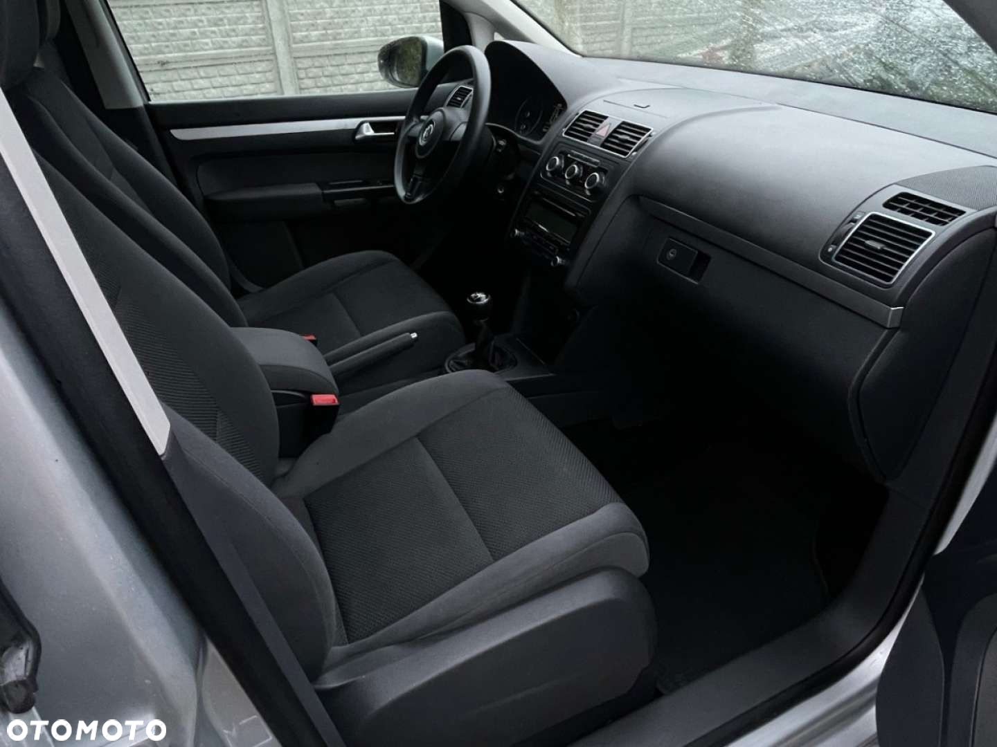 Volkswagen Touran - 16