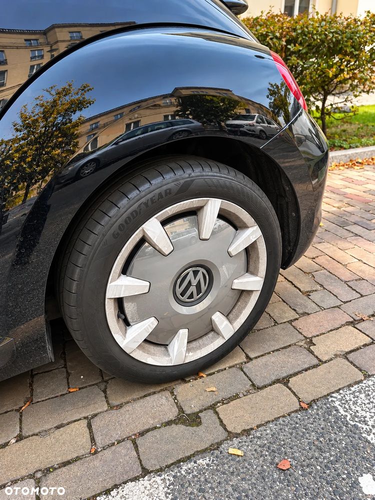 Volkswagen New Beetle - 8