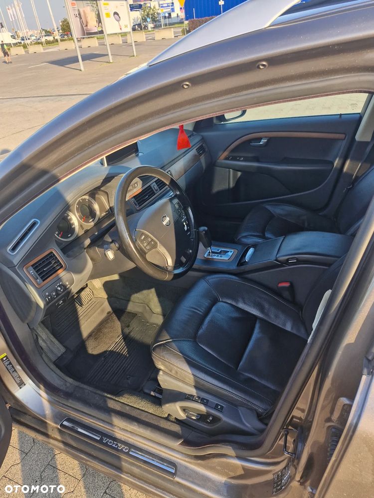 Volvo V70 D5 Summum - 13