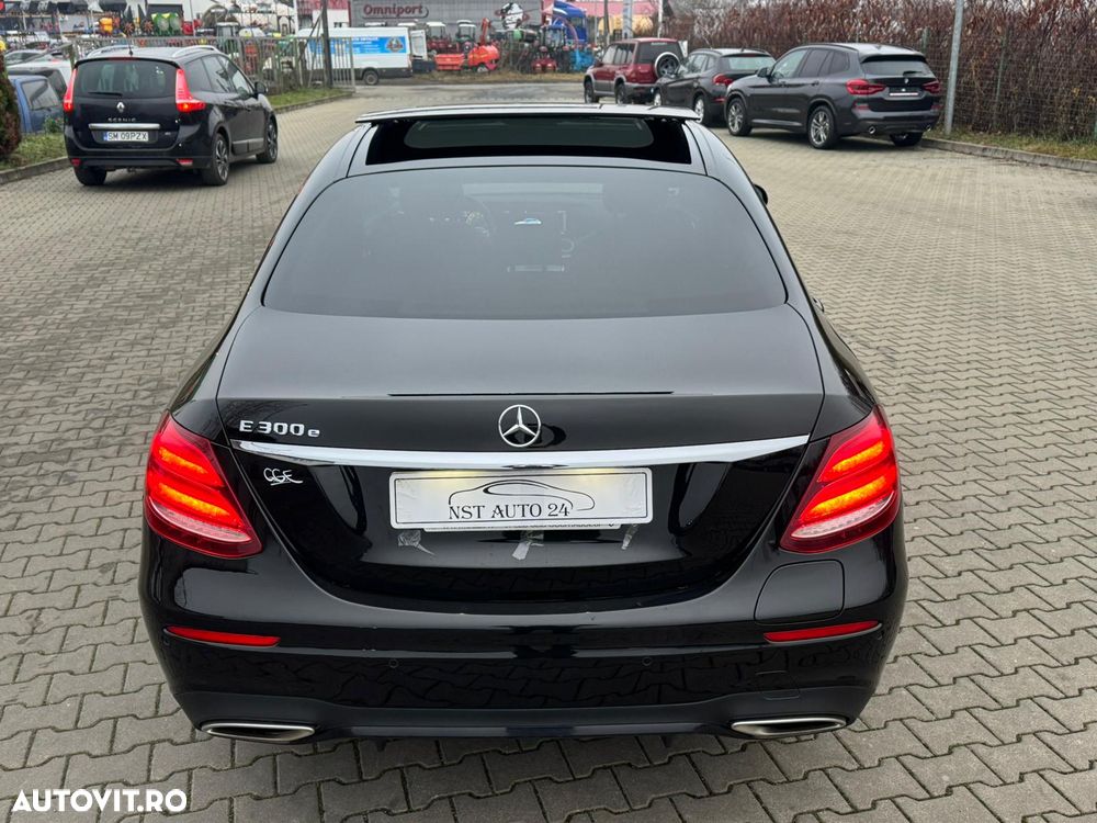 Mercedes-Benz E - 13