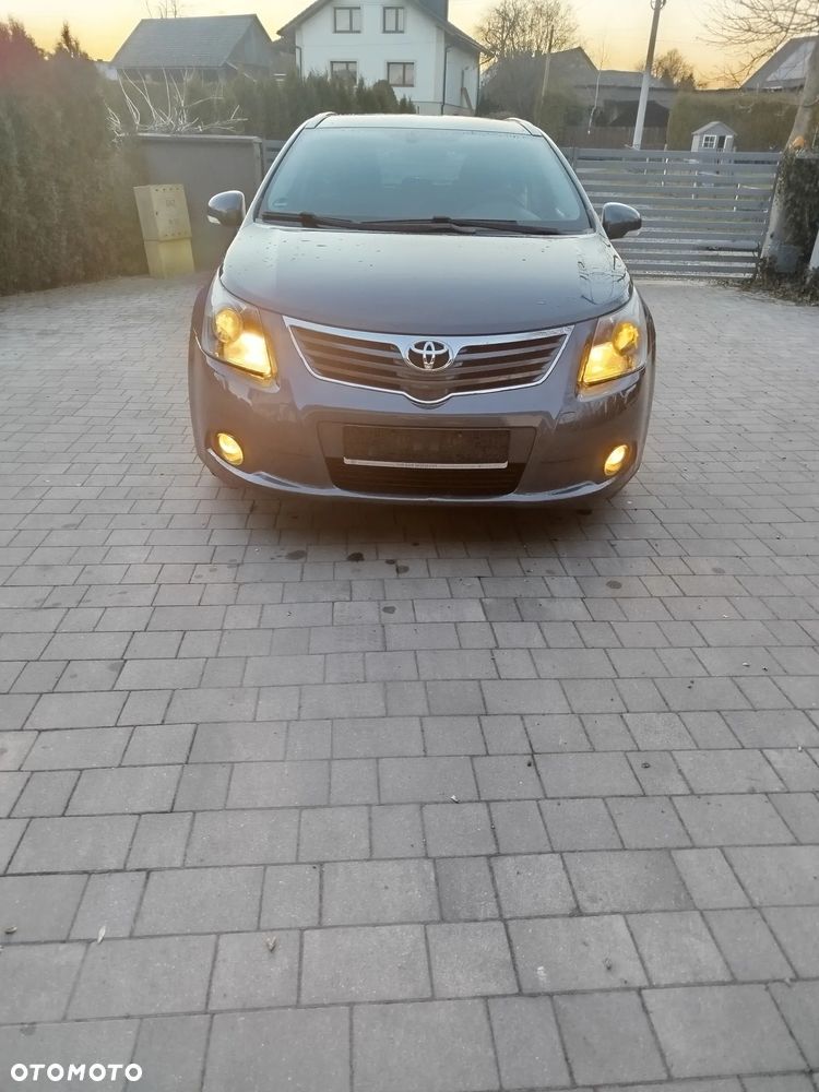 Toyota Avensis 1.8 Comfort - 3