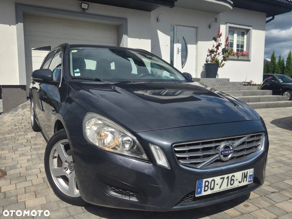 Volvo V60 D3 Momentum - 6