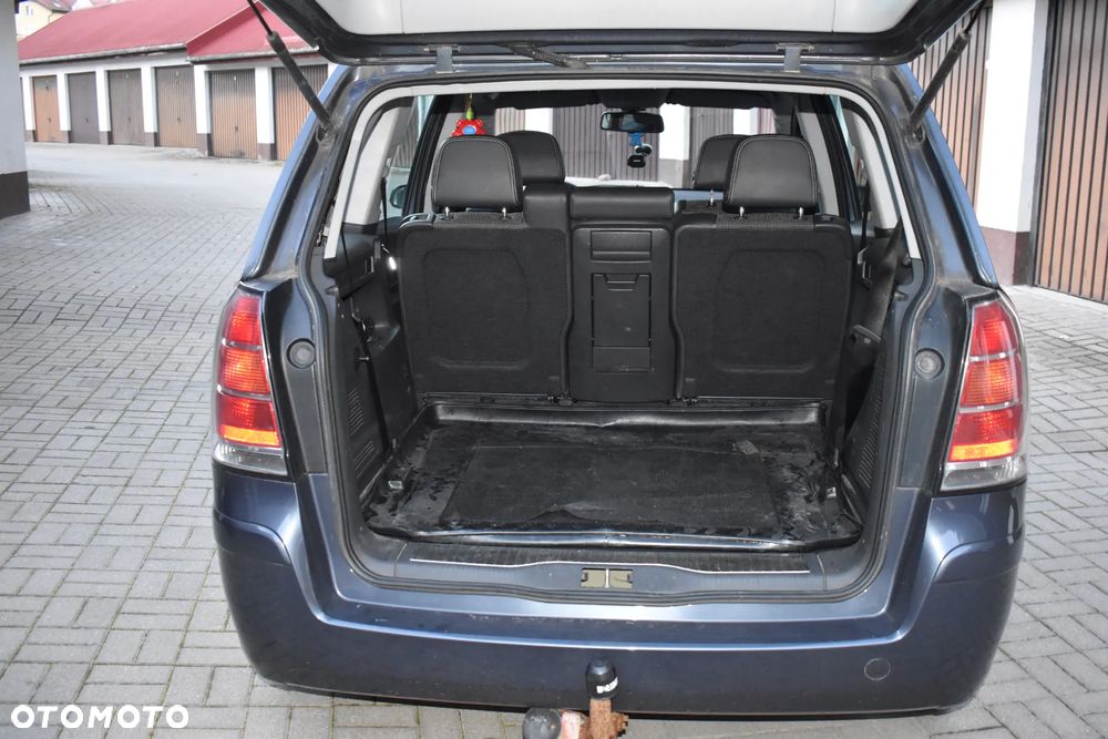 Opel Zafira - 10