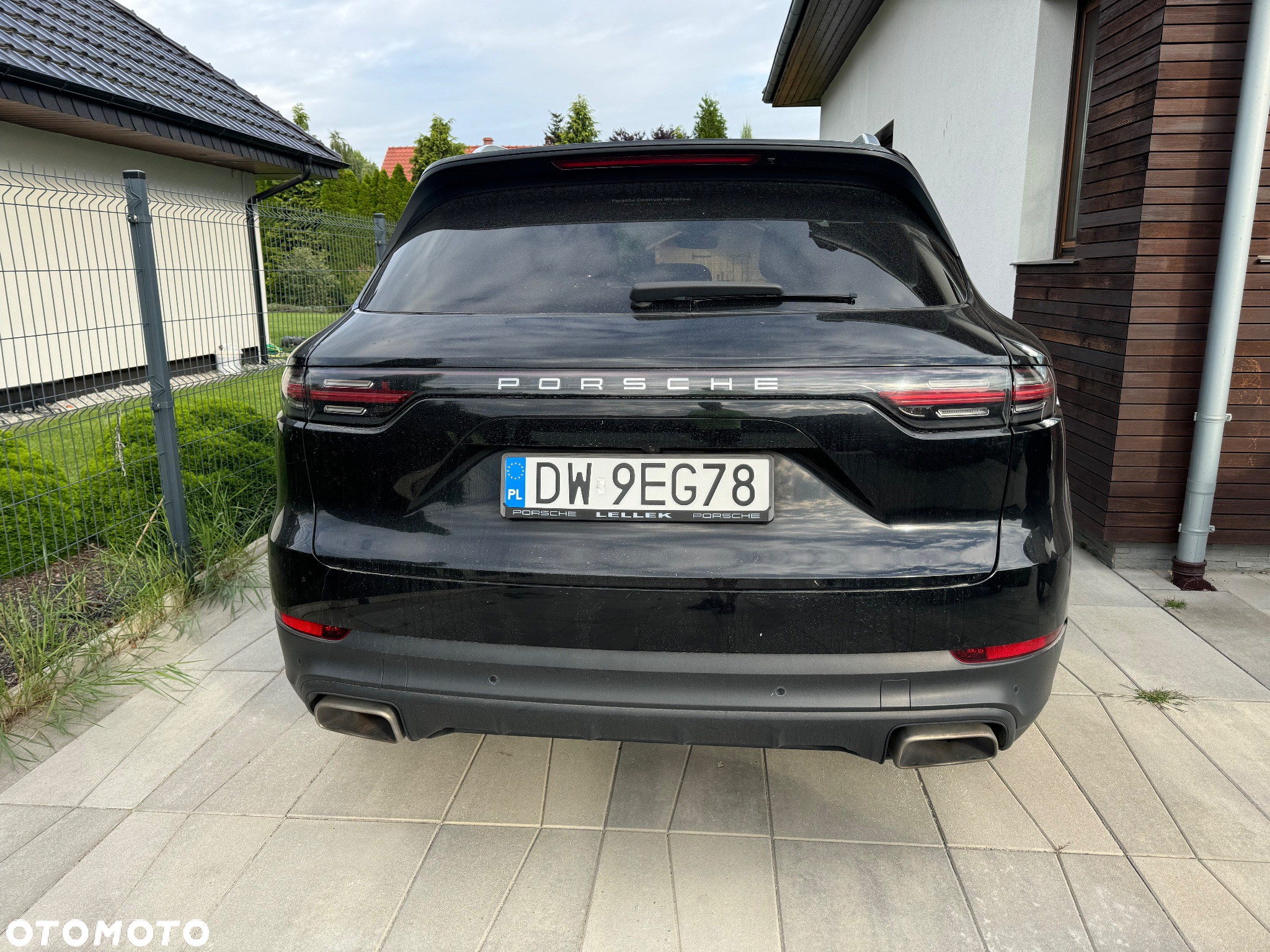 Porsche Cayenne Standard - 2