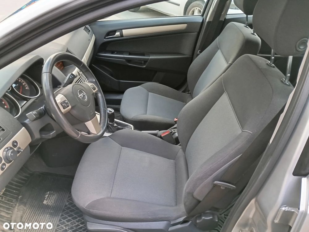 Opel Astra 1.6 Enjoy - 9