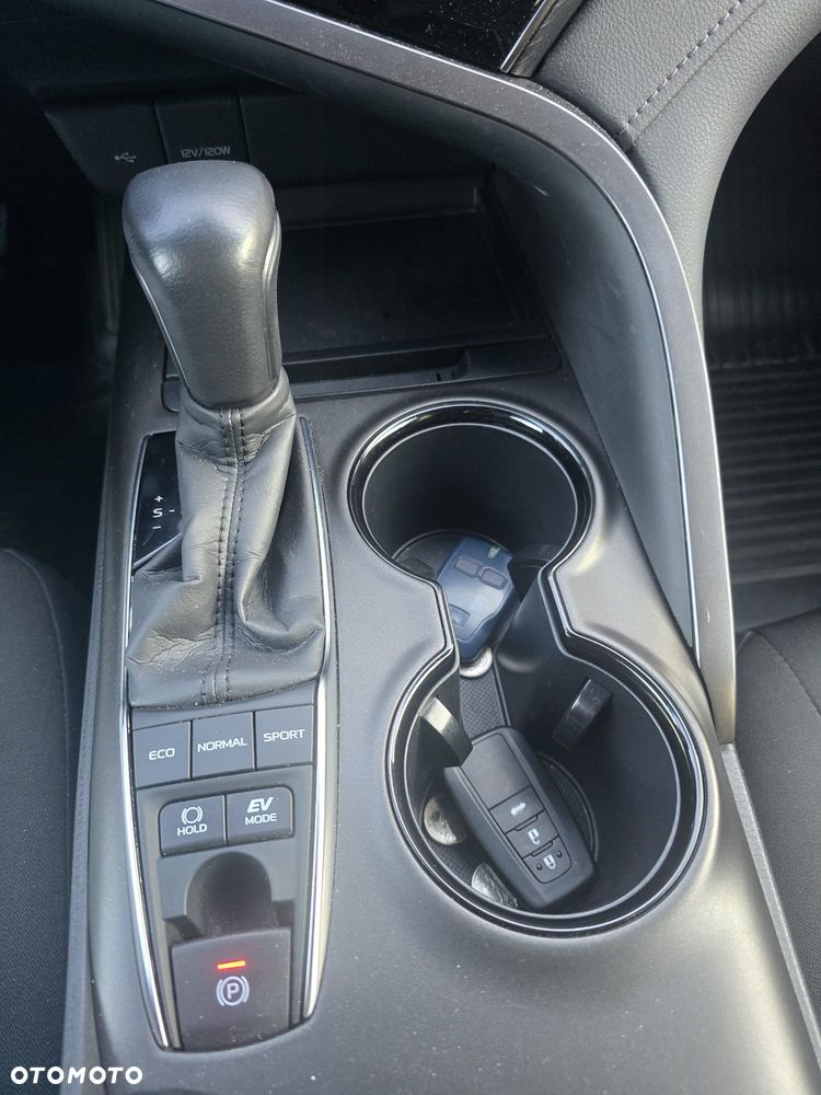 Toyota Camry 2.5 Hybrid Comfort CVT - 2