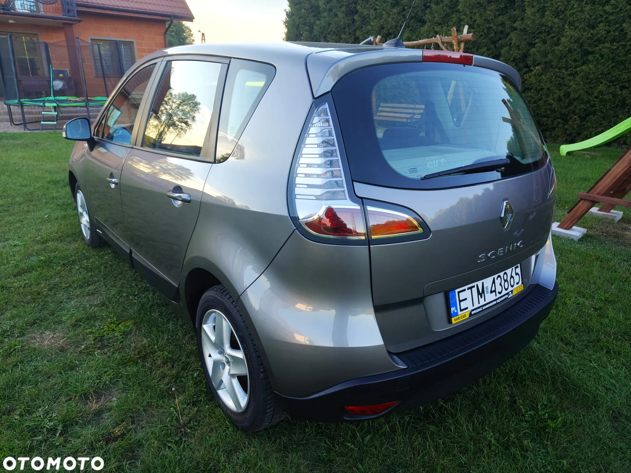 Renault Scenic 1.6 16V TomTom Edition - 11