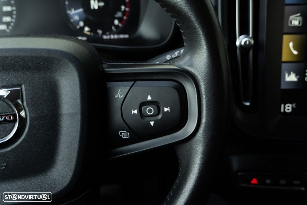 Volvo XC 40 1.5 T3 Tech Edition - 34