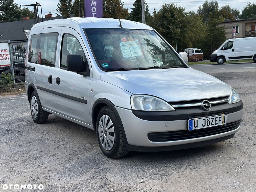 Opel Combo Tour 1.6 - 6
