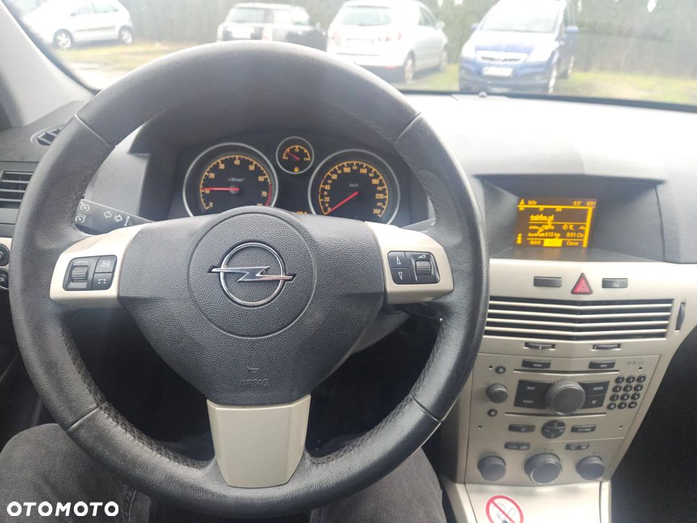 Opel Astra 1.6 NAVI - 12