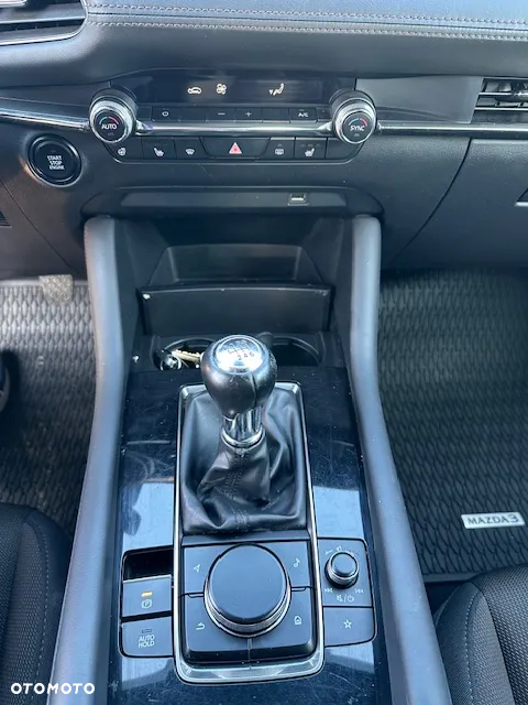 Mazda 3 - 17