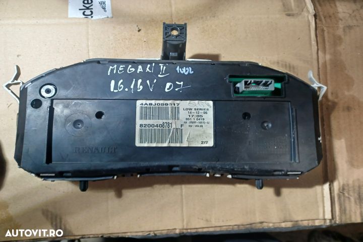Ceasuri bord 8200408781F  1.6 16 V Renault Megane 2  [din 2002 pana  2006] Sedan 1.9 dCi MT (120 hp - 1