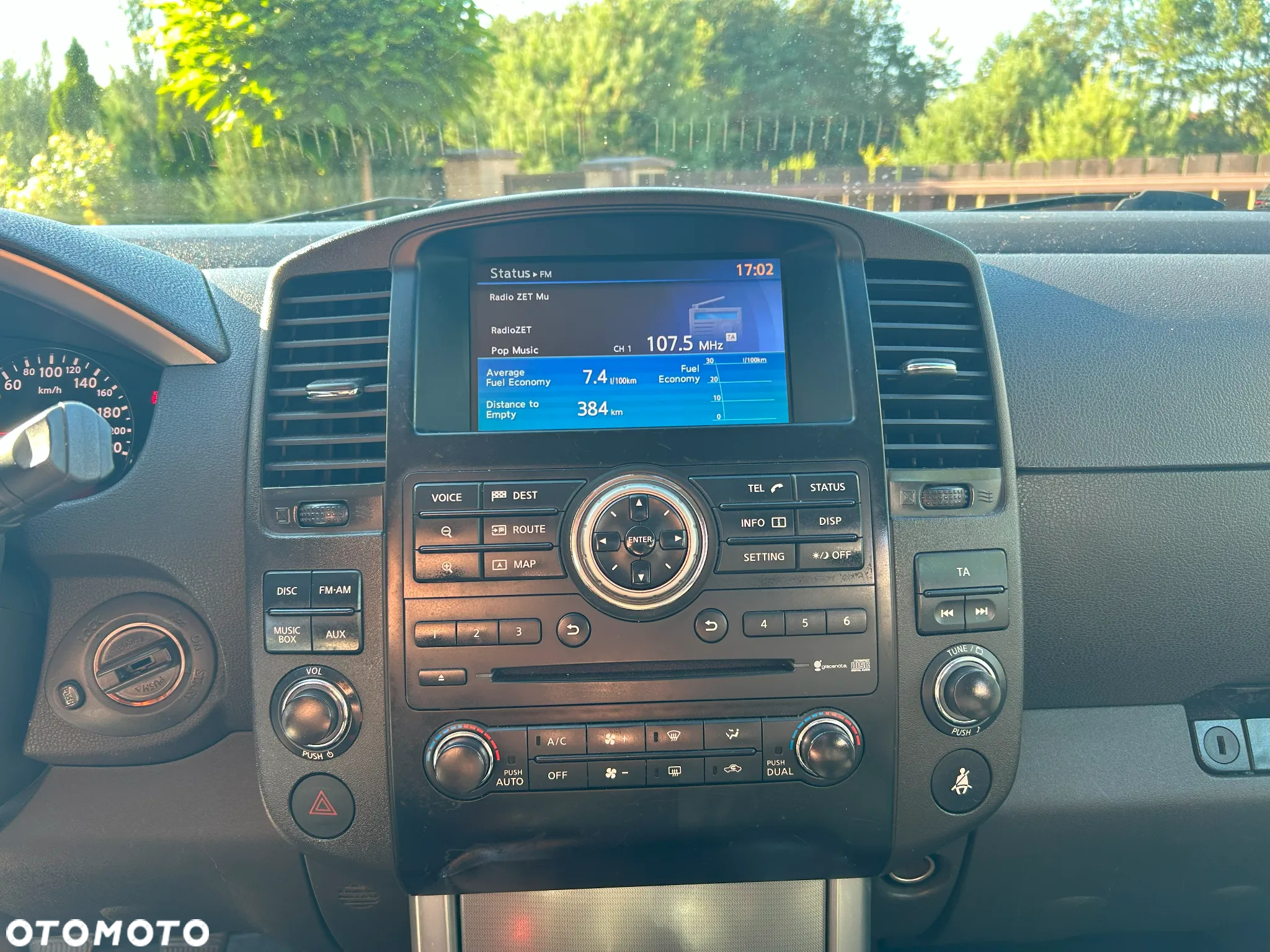 Nissan Pathfinder - 12