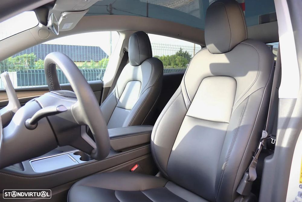 Tesla Model Y Standard - 15