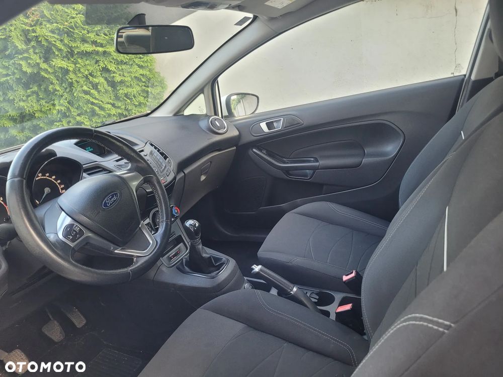 Ford Fiesta - 8