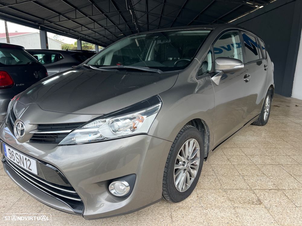 Toyota Verso 1.6 D-4D Exclusive+GPS - 4