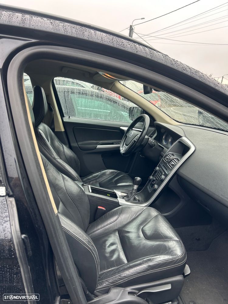 Volvo XC 60 2.0 D3 Drive R-Design Start/Stop - 2