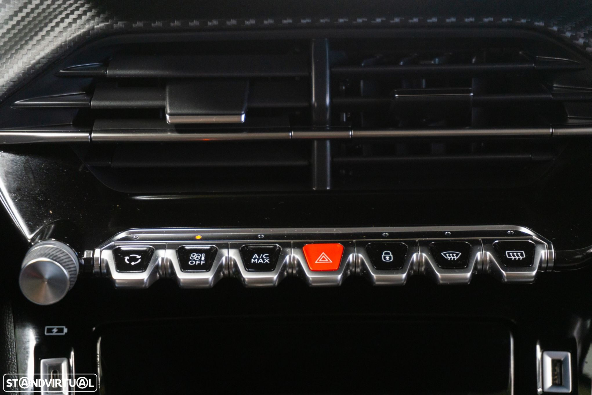 Peugeot 2008 1.2 PureTech Allure Pack EAT8 - 27