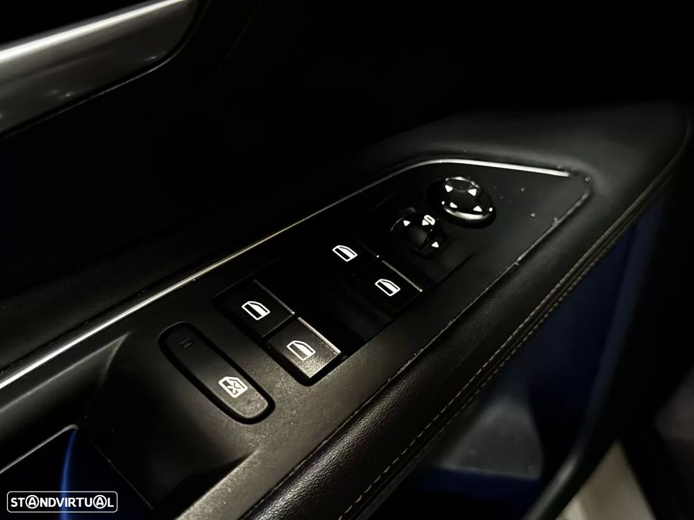 Peugeot 3008 1.5 BlueHDi GT Line J19 - 19