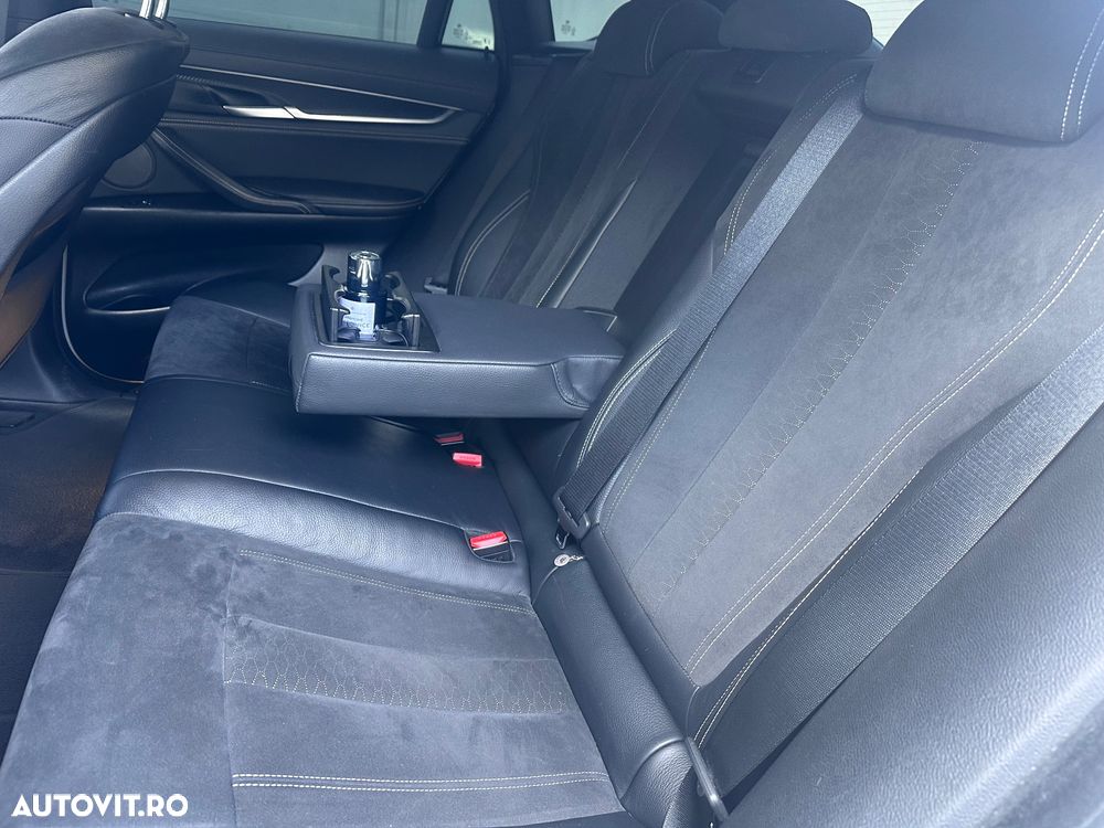 BMW X6 xDrive40d - 8