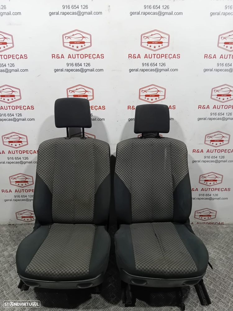 Conjunto de Bancos Renault Megane II em Tecido Original - 10