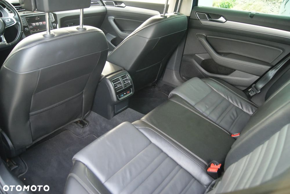 Volkswagen Passat 2.0 TDI SCR 4Mot DSG Highline - 20