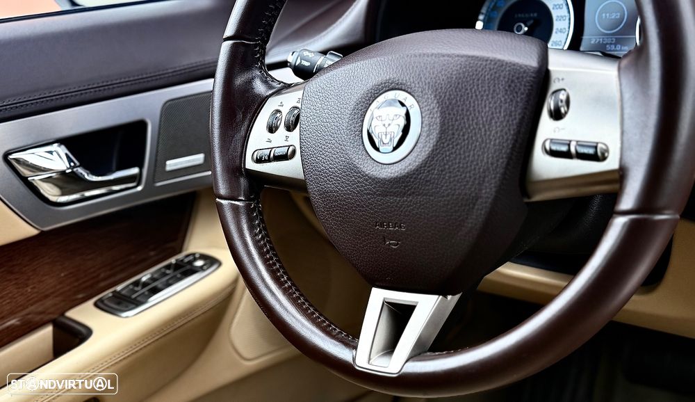 Jaguar XF 3.0 D V6 S Premium Luxury - 15
